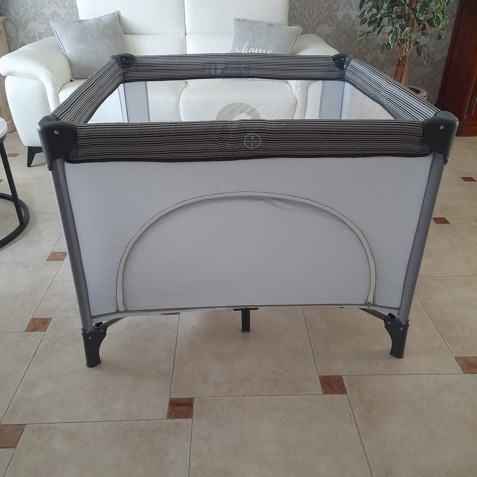 Coffret pour bébé, Enlèvement, Comme neuf, Carré, Tapis de parc