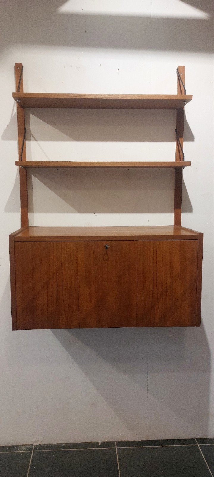 Scandinavische boekenplank, Ophalen, Zo goed als nieuw
