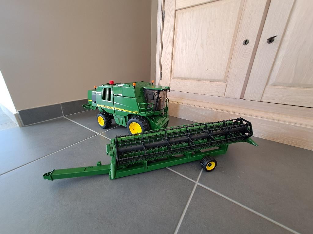 Bruder John Deere maaidorsmachine, Kinderen en Baby's, Speelgoed |Speelgoedvoertuigen, Ophalen, Gebruikt