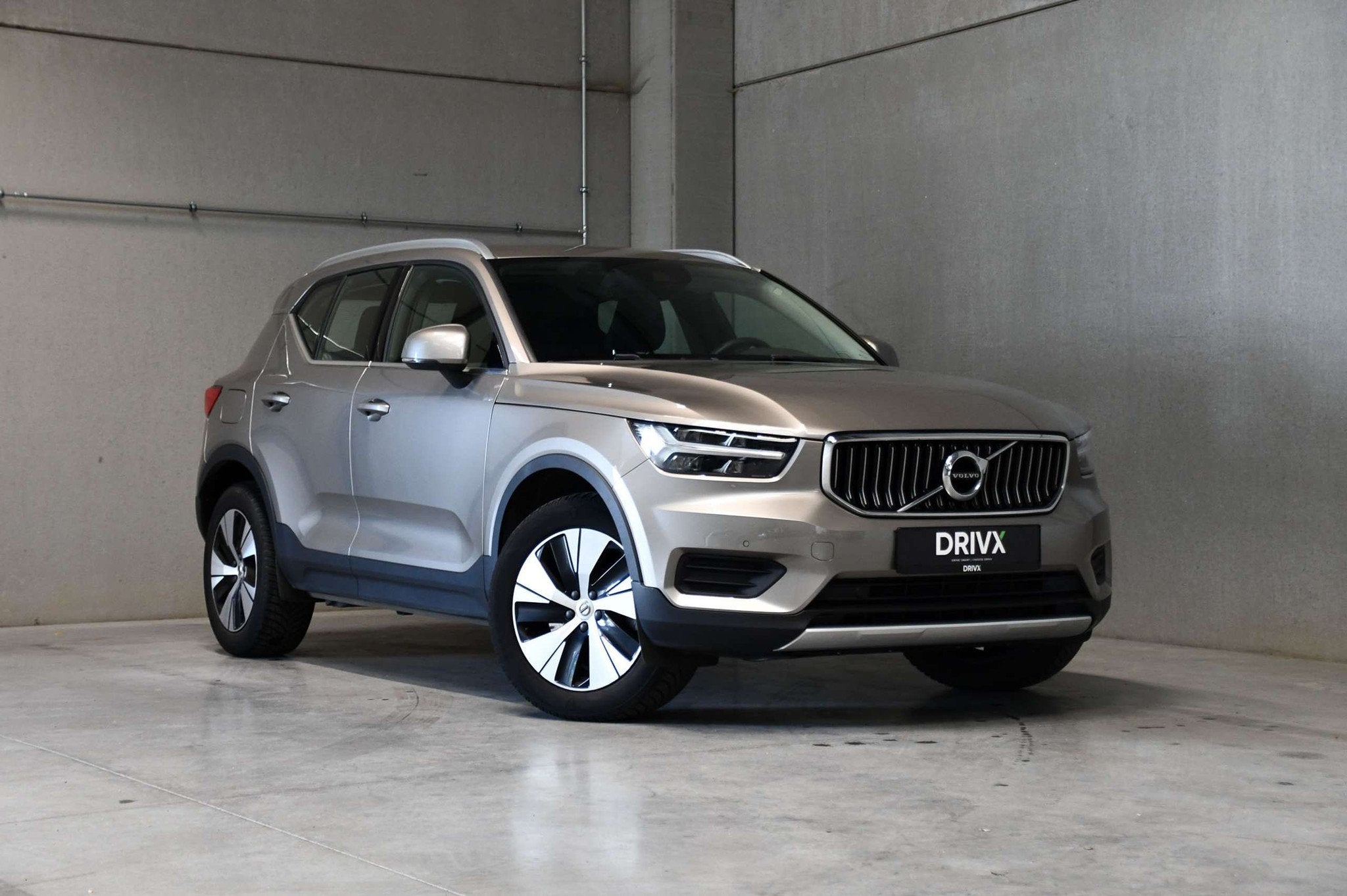 Volvo XC40 XC40 1.5 T5 PHEV I Inscription Expression I Camer, Autos, Argent ou Gris, Achat, Euro 6, Entreprise