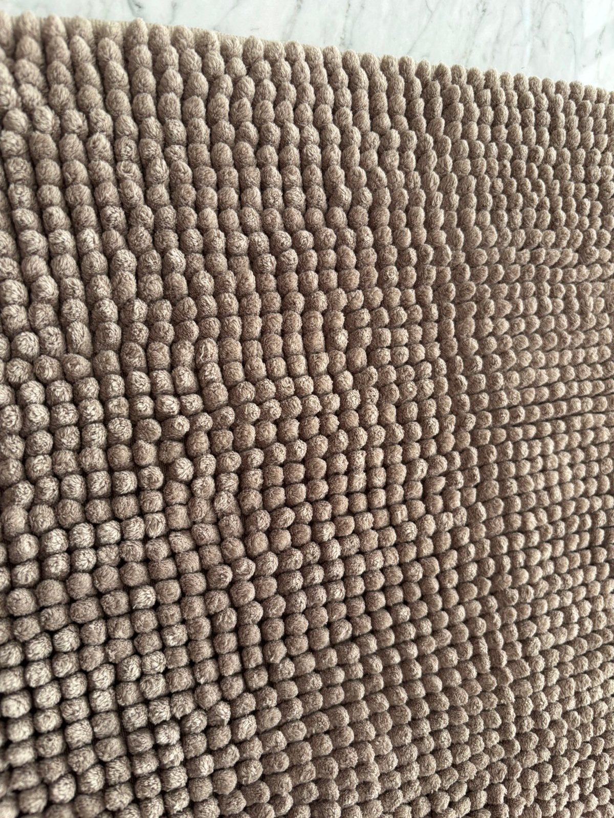 Badkamermat bruin en grijs, Huis en Inrichting, Badkamer | Badtextiel en Accessoires, IKEA, Overige kleuren, Nieuw, Ophalen of Verzenden