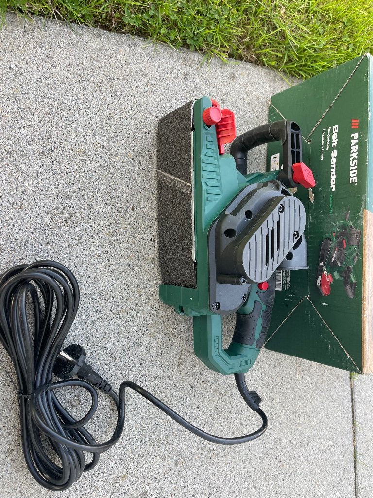 Ponceuse à bande Parkside PBSD600 A1—Complète dans une boîte, Enlèvement, Neuf, 600 à 1200 watts, Ponceuse à bande