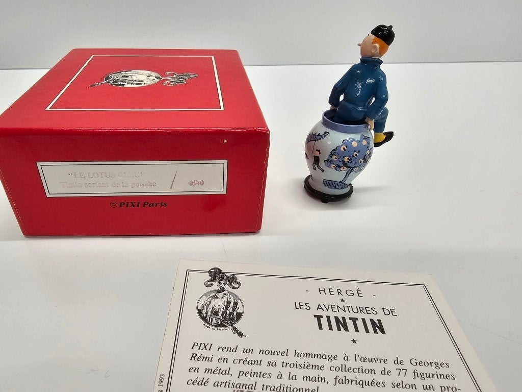 LE LOTUS BLEU   Tintin sortant de la potiche - Hergé - 300 €, Collections, Enlèvement ou Envoi, Tintin, Comme neuf, Statue ou Figurine