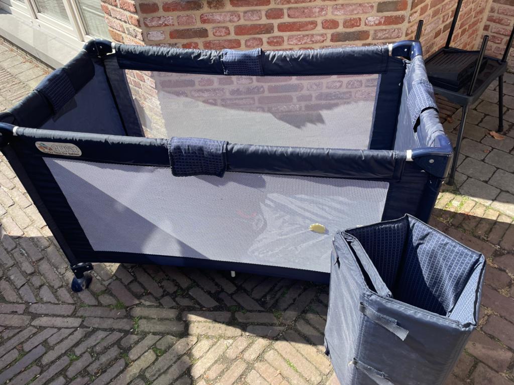 Compacte en opvouwbare campingbox reisbed voor baby's, Ophalen, Zo goed als nieuw, Reisbedje