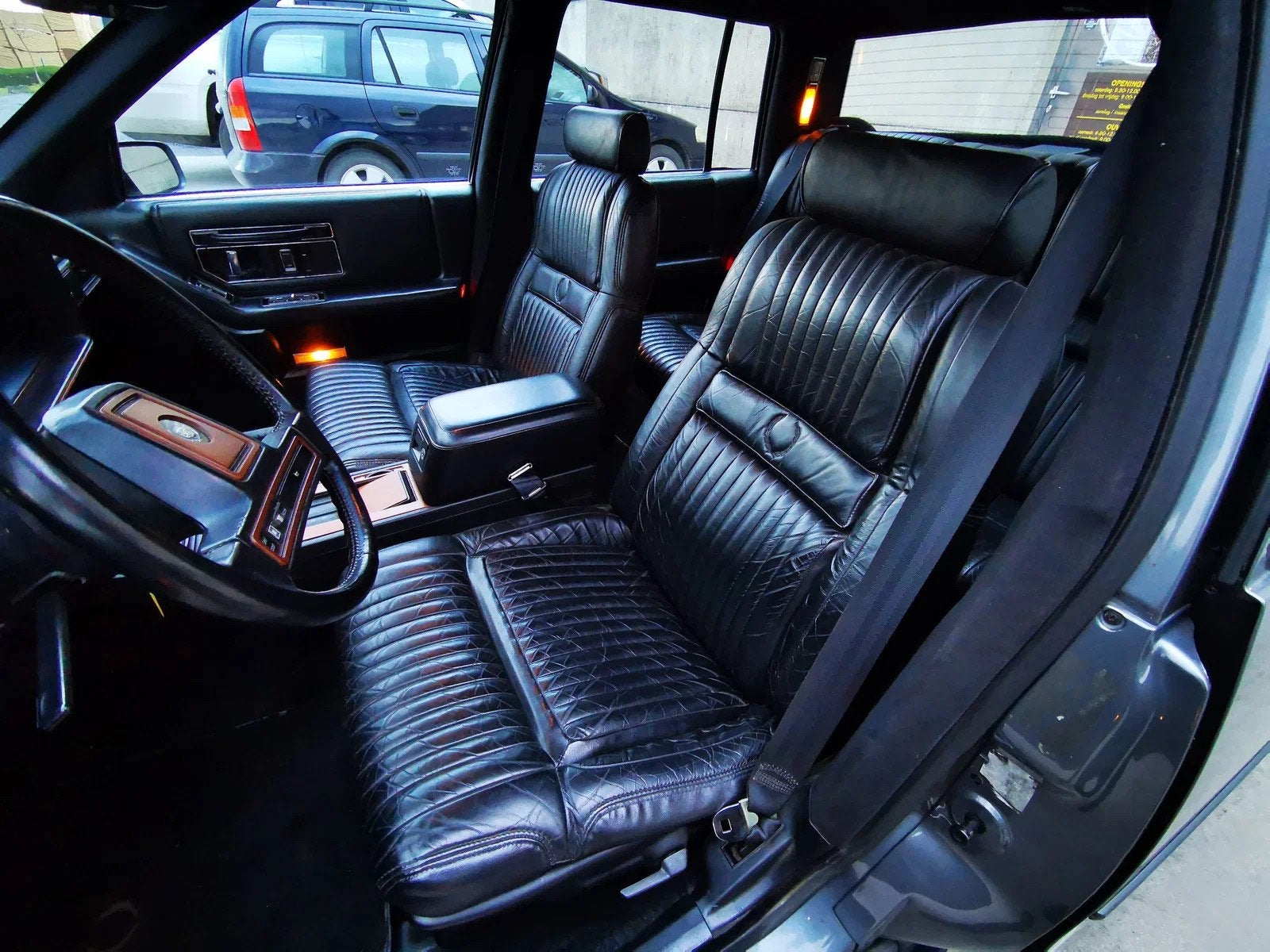 Cadillac Seville sedan (bj 1987, automaat), foto 8