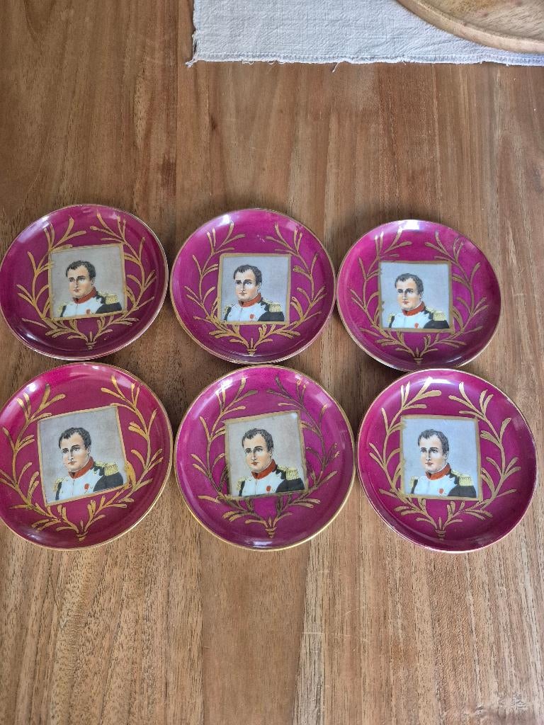 Assiettes Napoléon peintes à la main, Antiquités & Art, Enlèvement