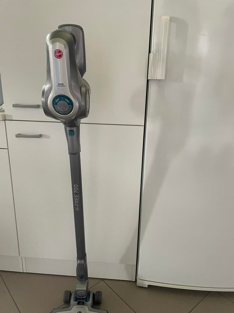 Hoover ACCU STOFZUIGER FREE-700, Station de charge, Réservoir, Aspirateur balai, Autres marques