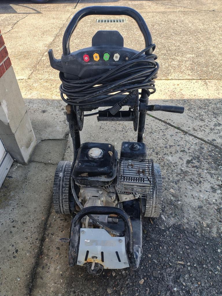 Compresseur a essence pour nettoyer les façades, Benzine