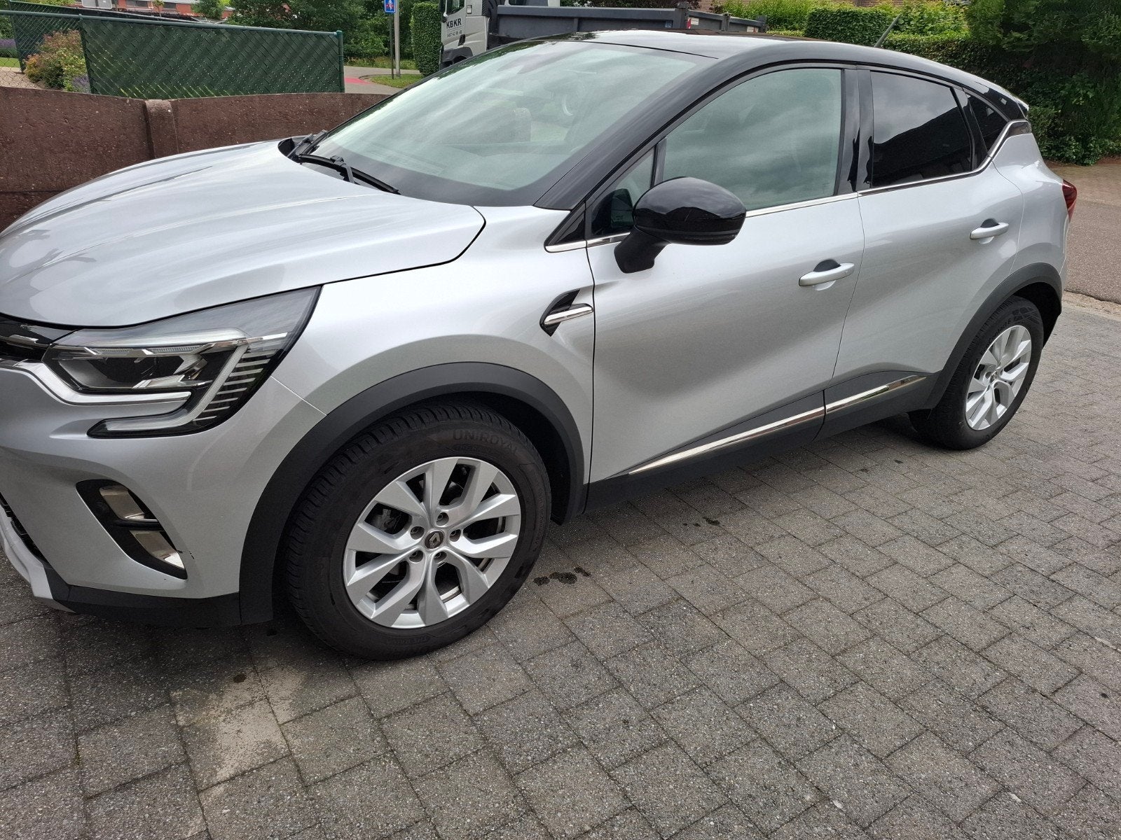 Captur, grijs/zilver . Bj. 2020, in zeer goede staat ., Autos, Argent ou Gris, Achat, Euro 6, Boîte manuelle