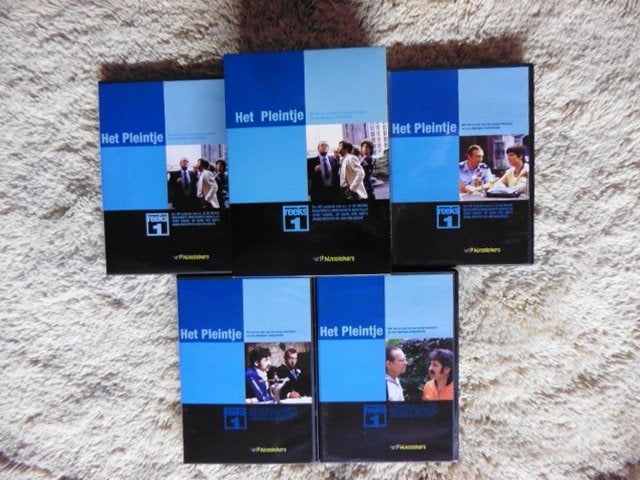 Het Pleintje Tv Reeks (1986-1987) (4 dvd Boxset), CD & DVD, Enlèvement ou Envoi, Comme neuf, Néerlandais, Comédie
