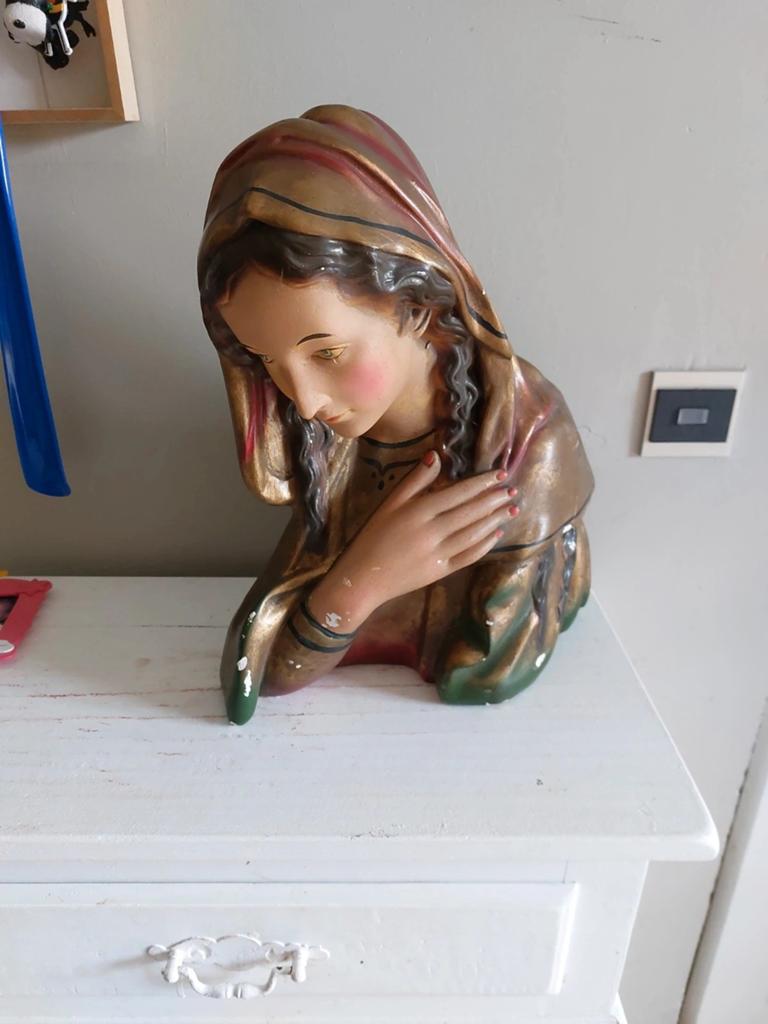 Statue vintage de Sainte Marie, Enlèvement