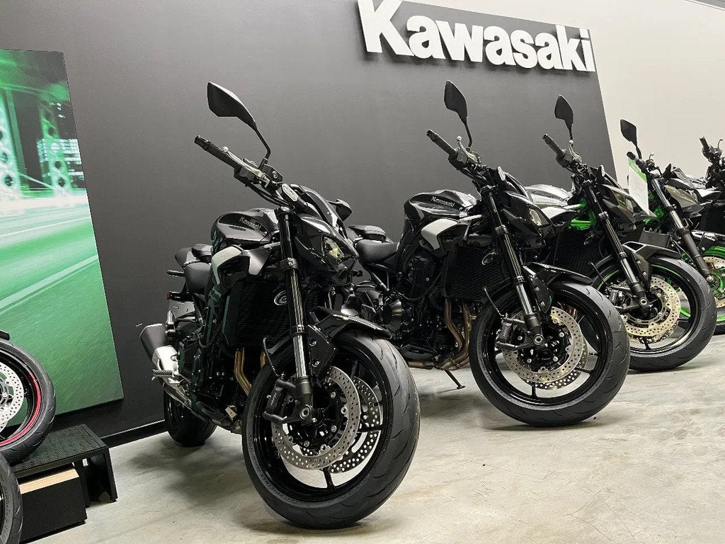 Kawasaki Z900 model 2025 (bj 2025), Motoren, Motoren | Kawasaki, 948 cc, Bedrijf, Meer dan 35 kW, Overig