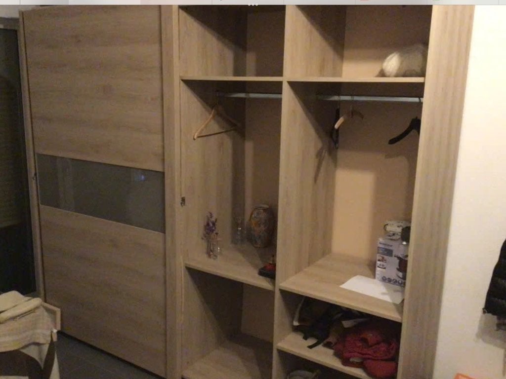 Gratis grote kleerkast mankeert wel 1 schuifdeur, Huis en Inrichting, Kasten | Kleerkasten, Ophalen, Gebruikt, 200 cm of meer
