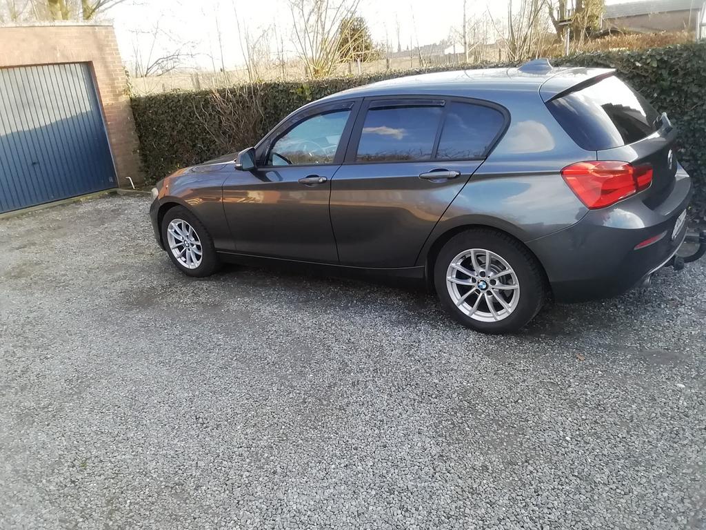 Zeer mooie  BMW 116 d automaat. Euro 6., Auto's, BMW, Automaat, Zwart, Leder, Trekhaak