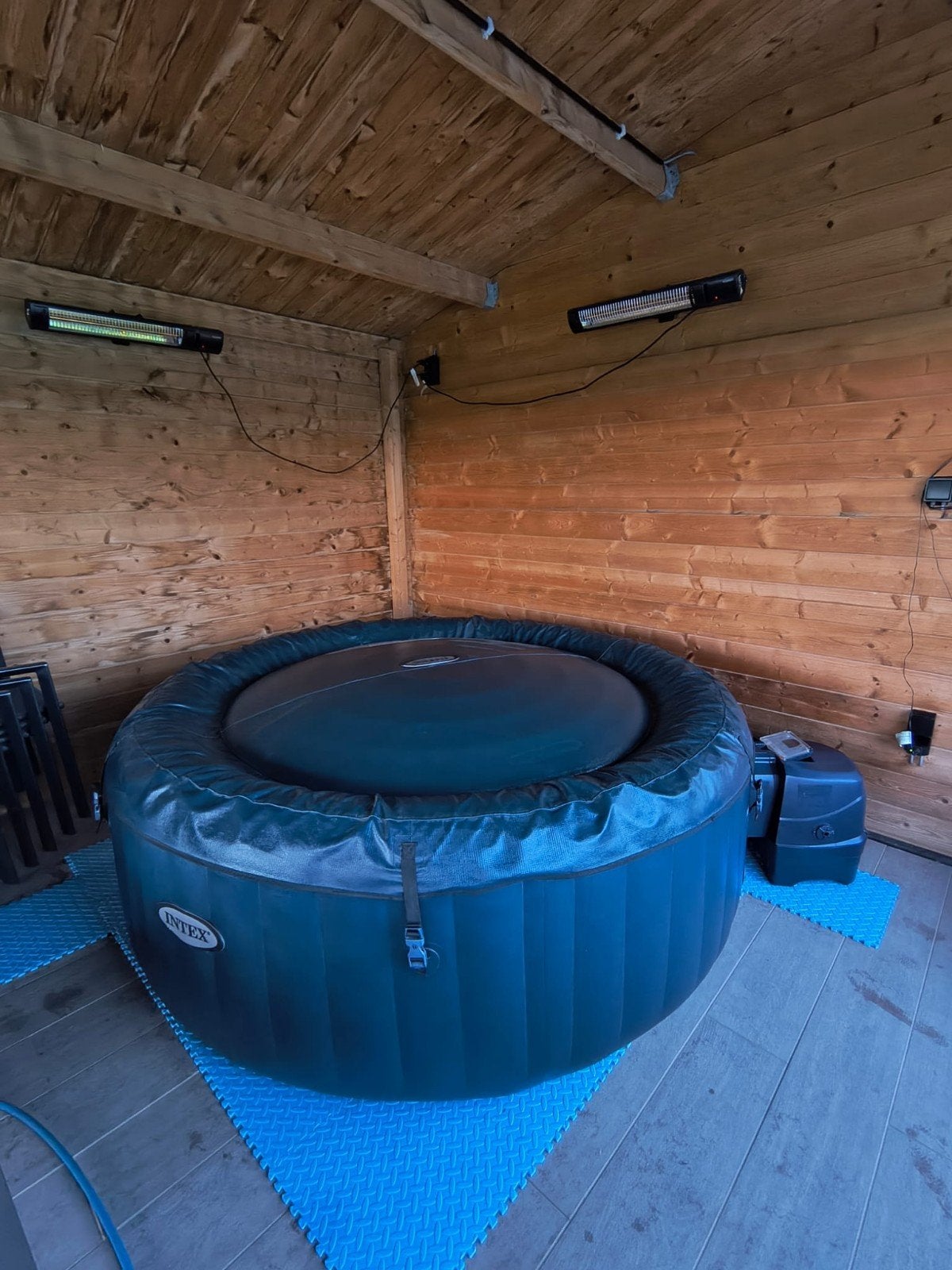 Jacuzzi Intex Pure Spa Bubble Therapy, Ophalen, Zo goed als nieuw, Afdekzeil, Opblaasbaar