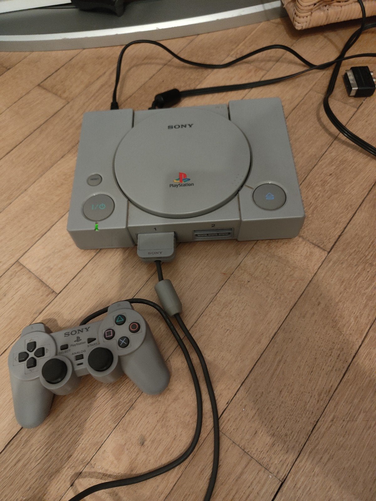 1 console playstation 1 + 1 manette + carte memoire + jeux, Consoles de jeu & Jeux vidéo