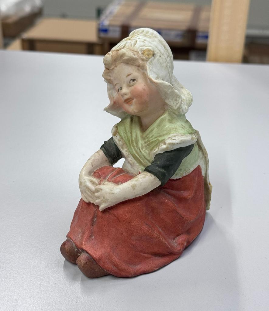 Porcelaine hollandaise ancienne Gebruder Heubach 1900, Enlèvement ou Envoi, Peint, Statue, Blanc