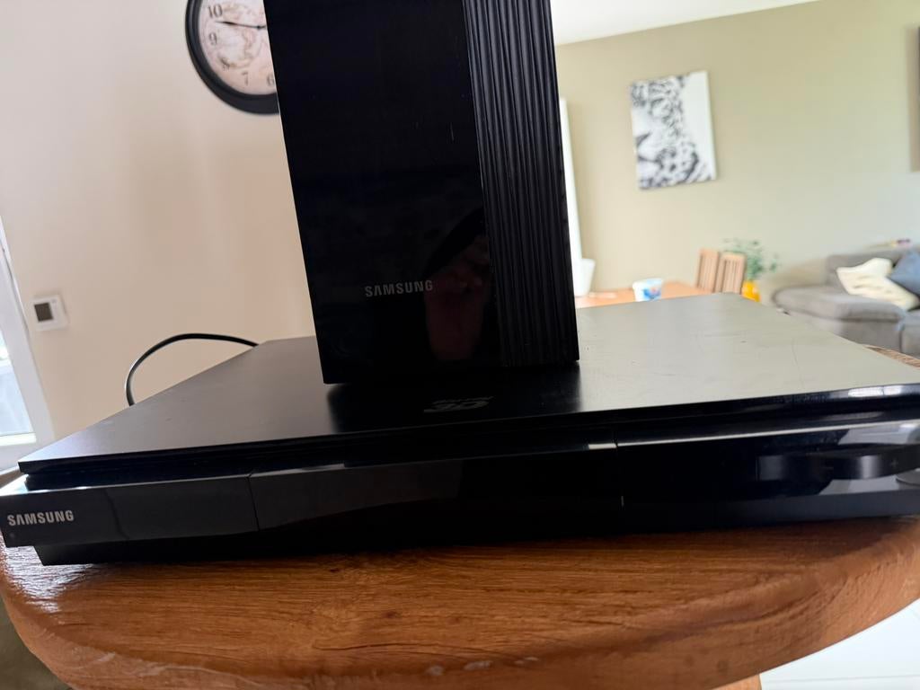 Blu-Ray met bar, Audio, Tv en Foto, Ophalen, Zo goed als nieuw