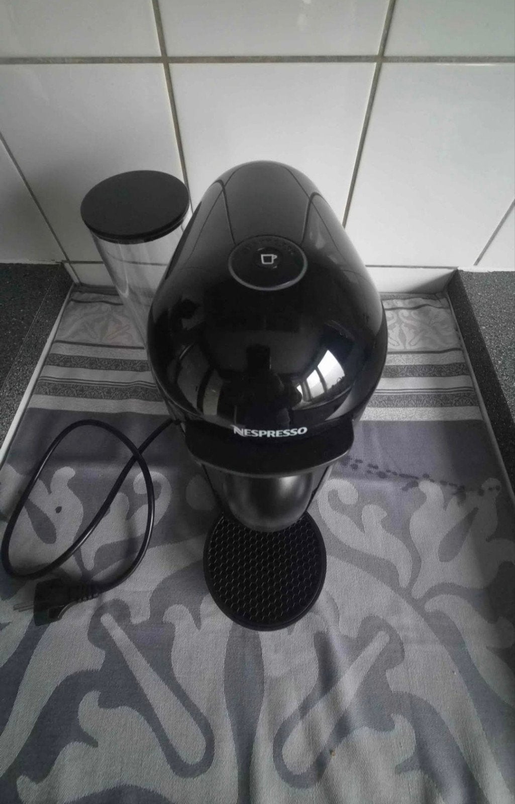 Nespresso vertuo plus nieuwe amper gebruikt, Espresso apparaat, Ophalen of Verzenden, Zo goed als nieuw, 1 kopje