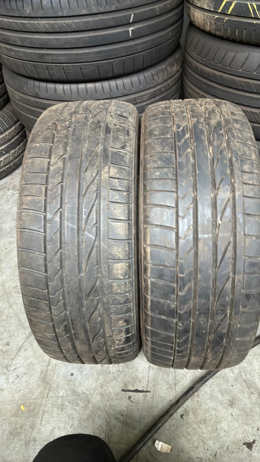 Pneus d'été 1954516 195/45/16 195/45R16 marque Bridgestone, Enlèvement