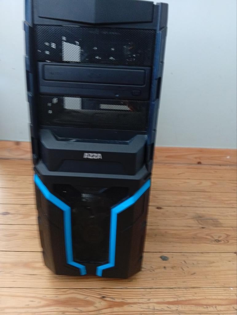 Azza game  pc (beeld kaart defect), 32 GB, Enlèvement, Utilisé, SSD