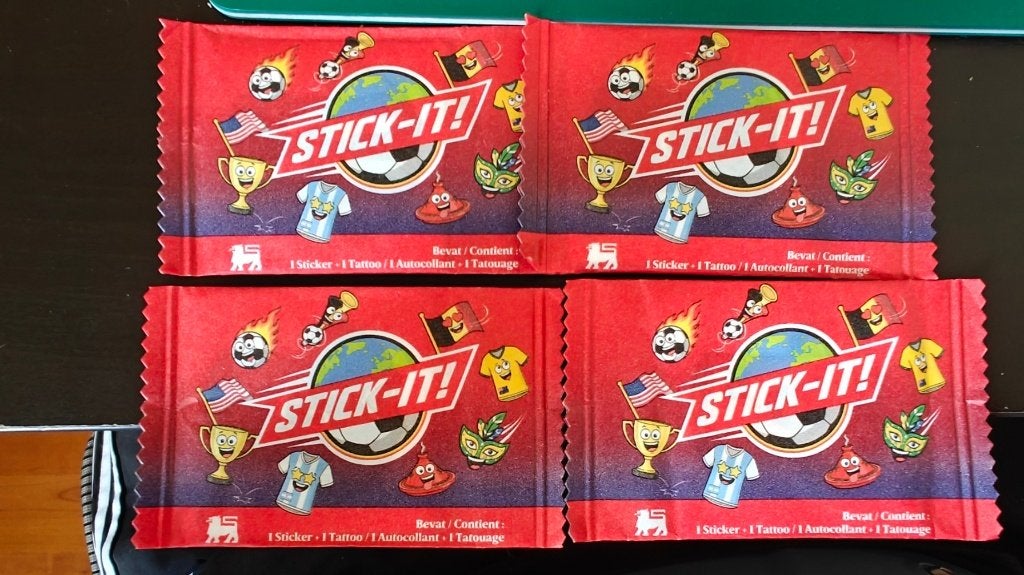 4 stick-its Delhaize, Verzamelen, Supermarktacties, Overige supermarkten, Ophalen of Verzenden