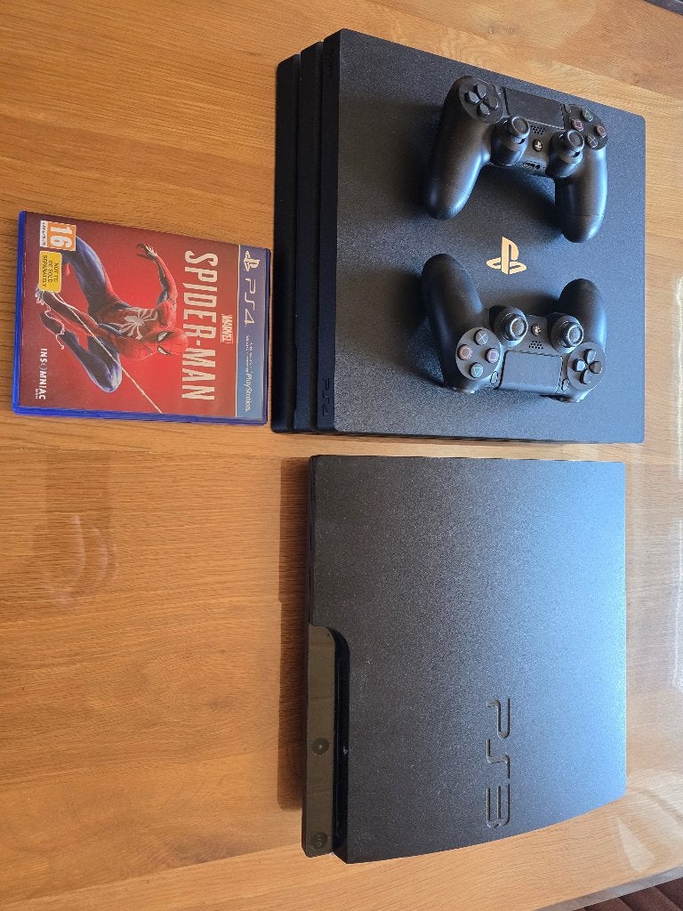 Playstation 4 pro met 2 controllers, Games en Spelcomputers, Games | Sony PlayStation 4, Ophalen, Gebruikt