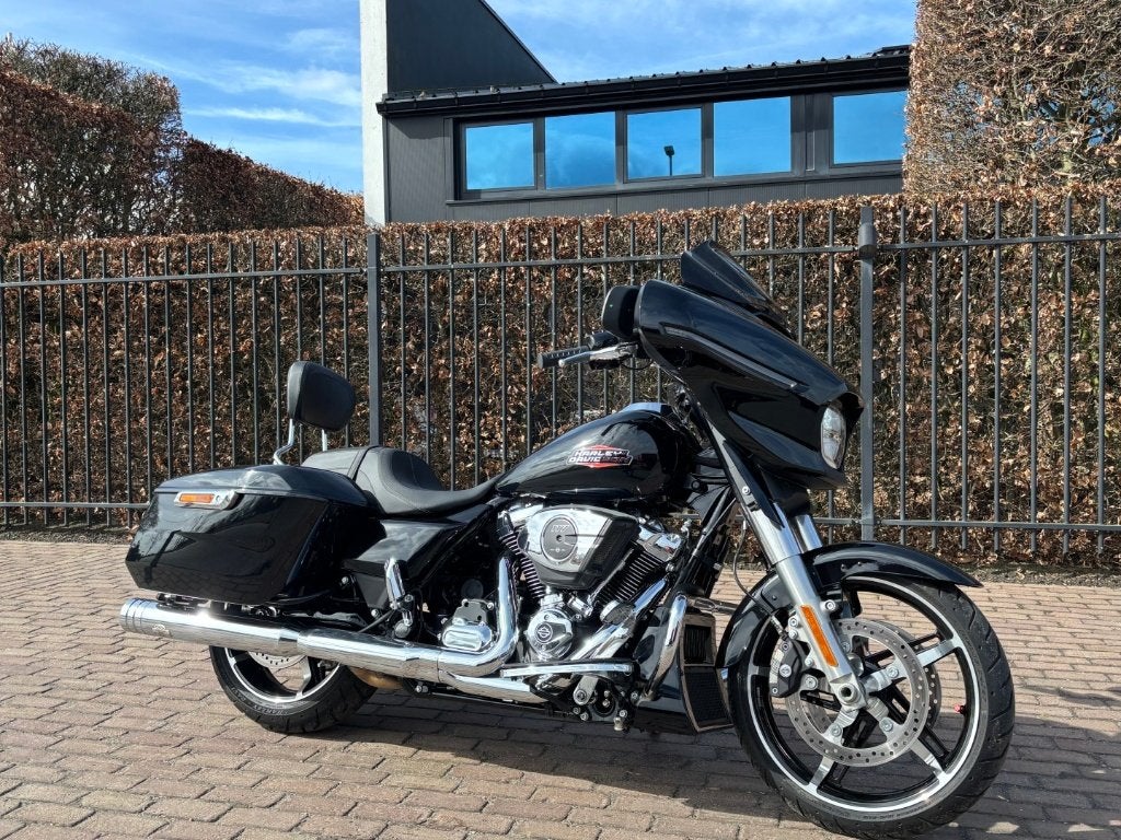 Harley davidson Street glide 117, Motoren, 2 cilinders, Nieuw, Bedrijf, Meer dan 35 kW