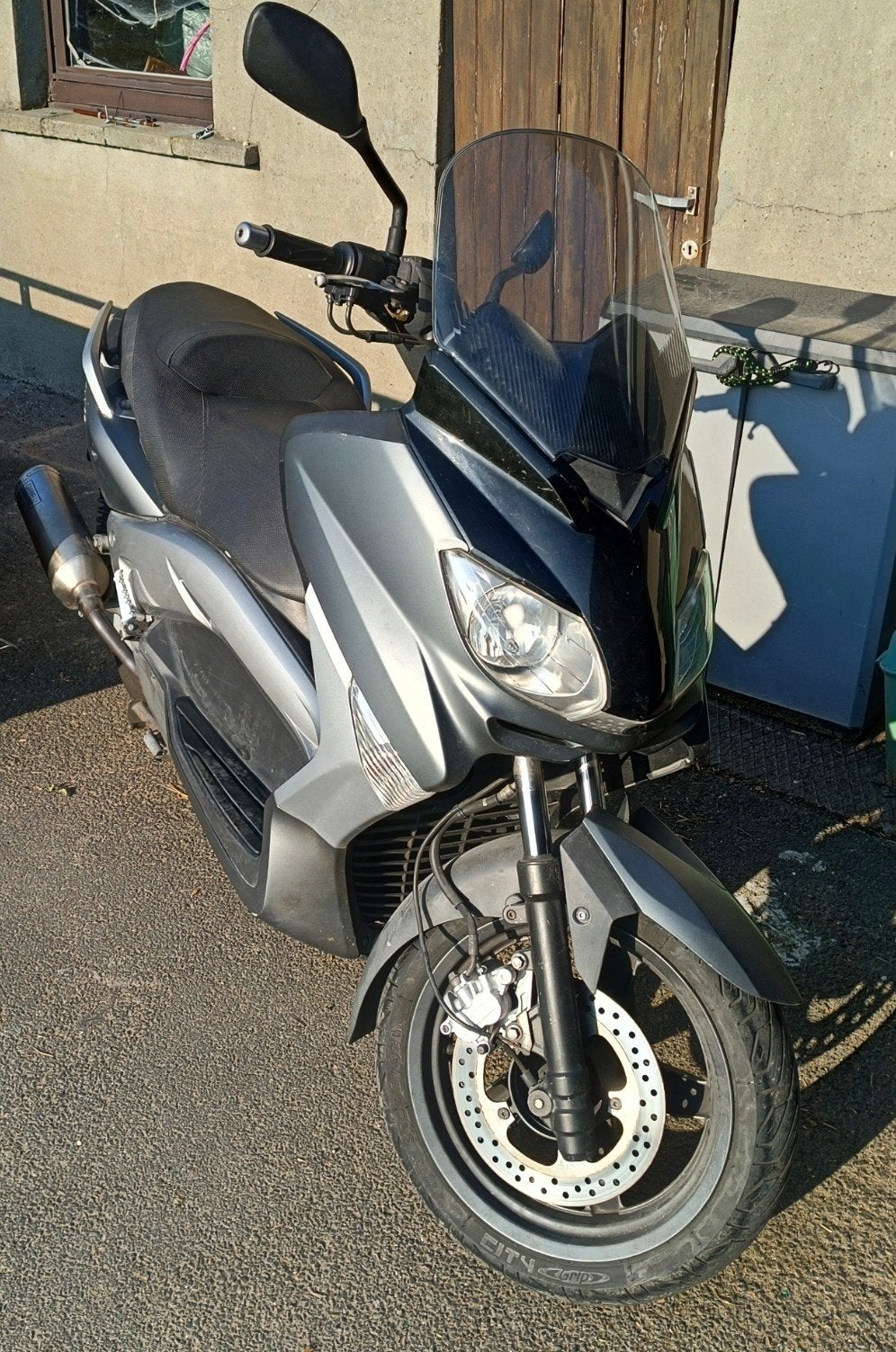 Yamaha X-Max 125 cc, édition professionnelle, Motos, Scooter, Occasion, 125 cm³, Échappement sport