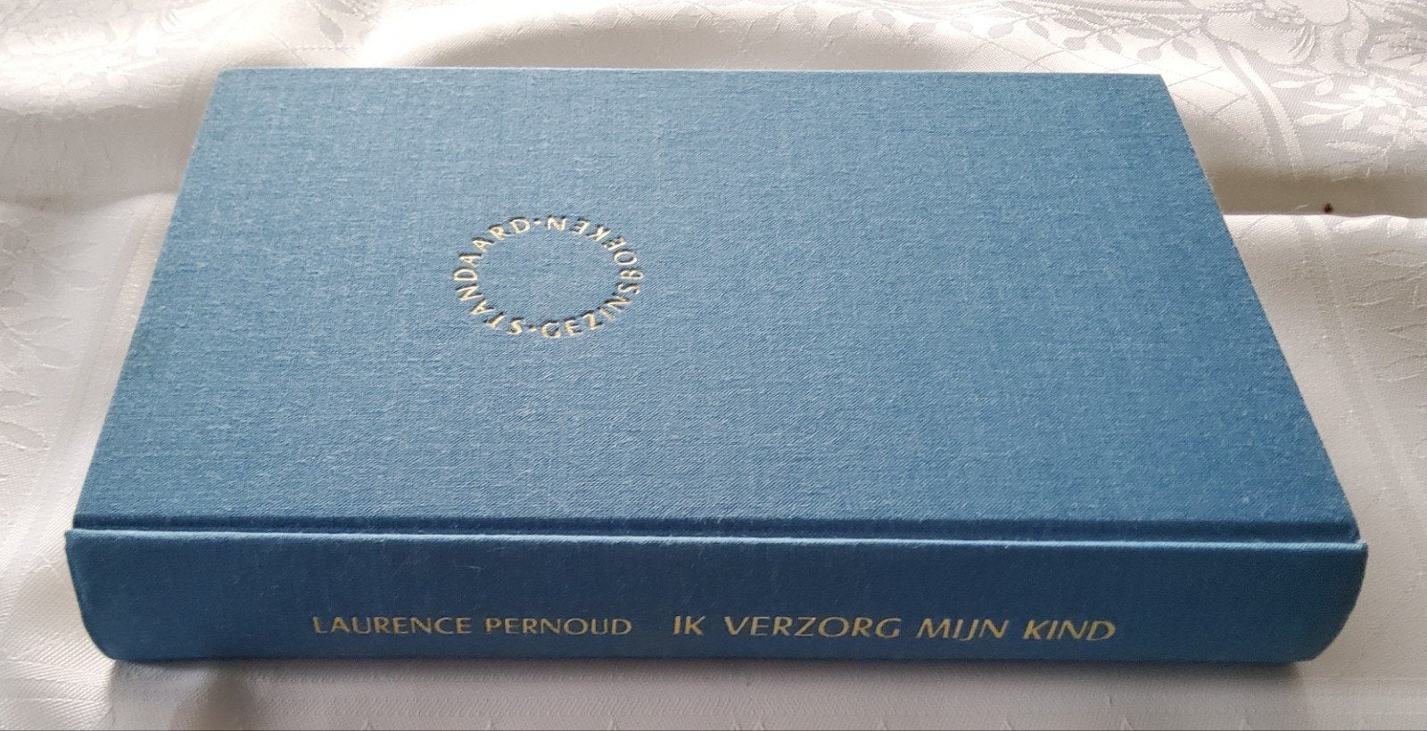 'Ik verzorg mijn kind’ van Laurence Pernoud (490 blz.), Boeken, Zwangerschap en Opvoeding, Ophalen, Zo goed als nieuw