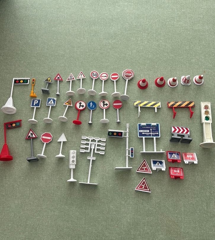Ensemble de panneaux de signalisation pour jouets, Enlèvement, Comme neuf