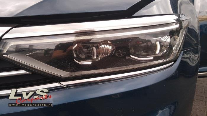 Phare gauche d'un Volkswagen Passat, Autos : Pièces & Accessoires, Volkswagen, -, 3 mois de garantie, Utilisé