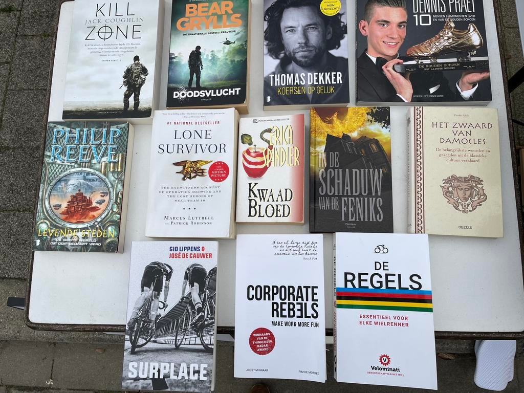 Biografieën, militaire thrillers & wielrenner boeken, Ophalen of Verzenden, Zo goed als nieuw