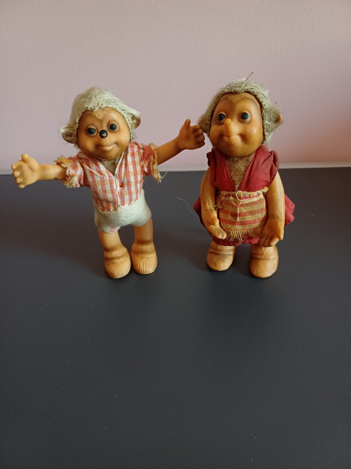 Koppeltje Mecki's van Steiff 12cm groot
Prijs is voor de twe, Ophalen of Verzenden
