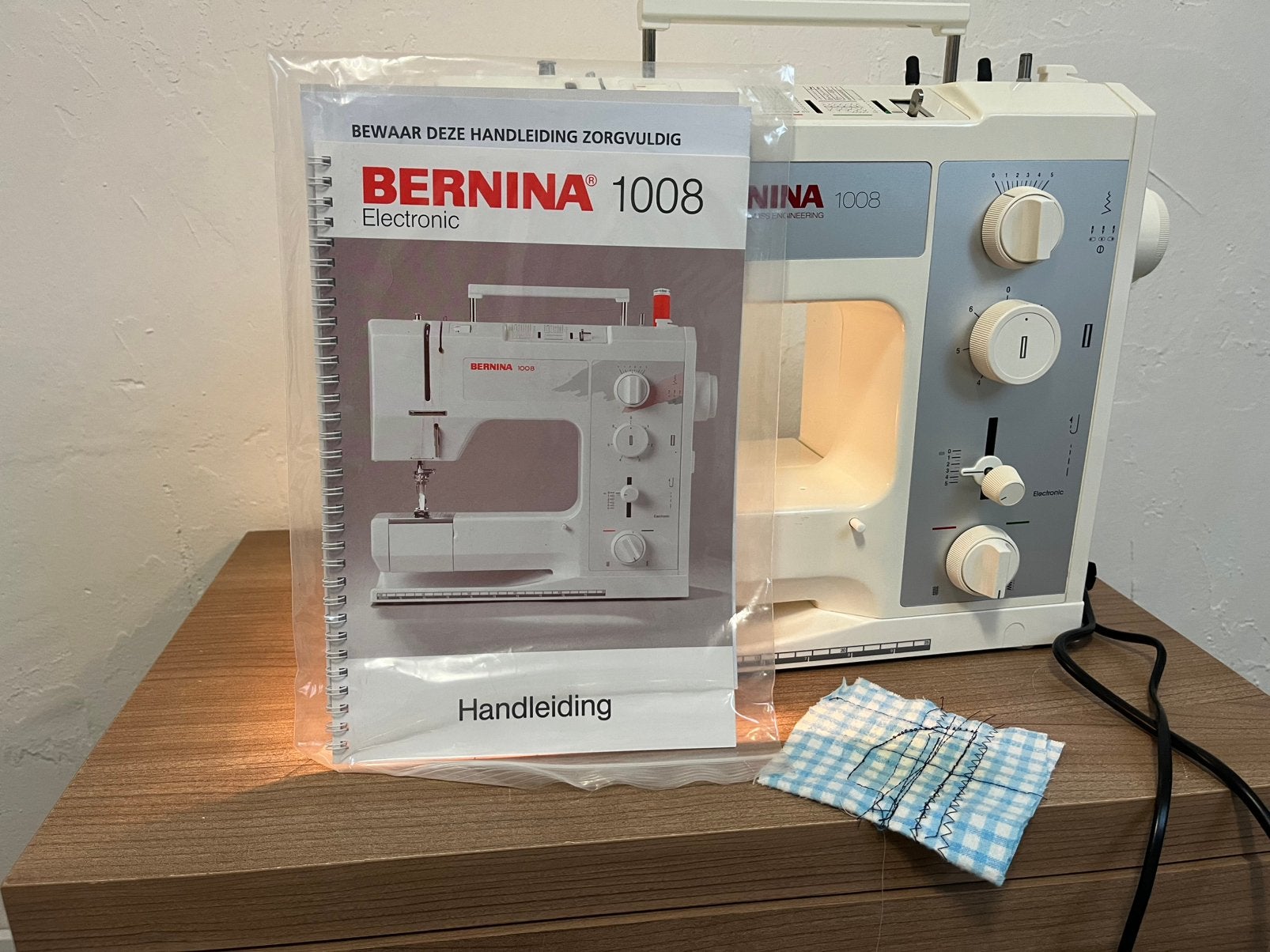 Bernina 1008 Prachtige Naaimachine, Hobby en Vrije tijd, Naaimachines en Toebehoren, Ophalen of Verzenden, Zo goed als nieuw, Naaimachine