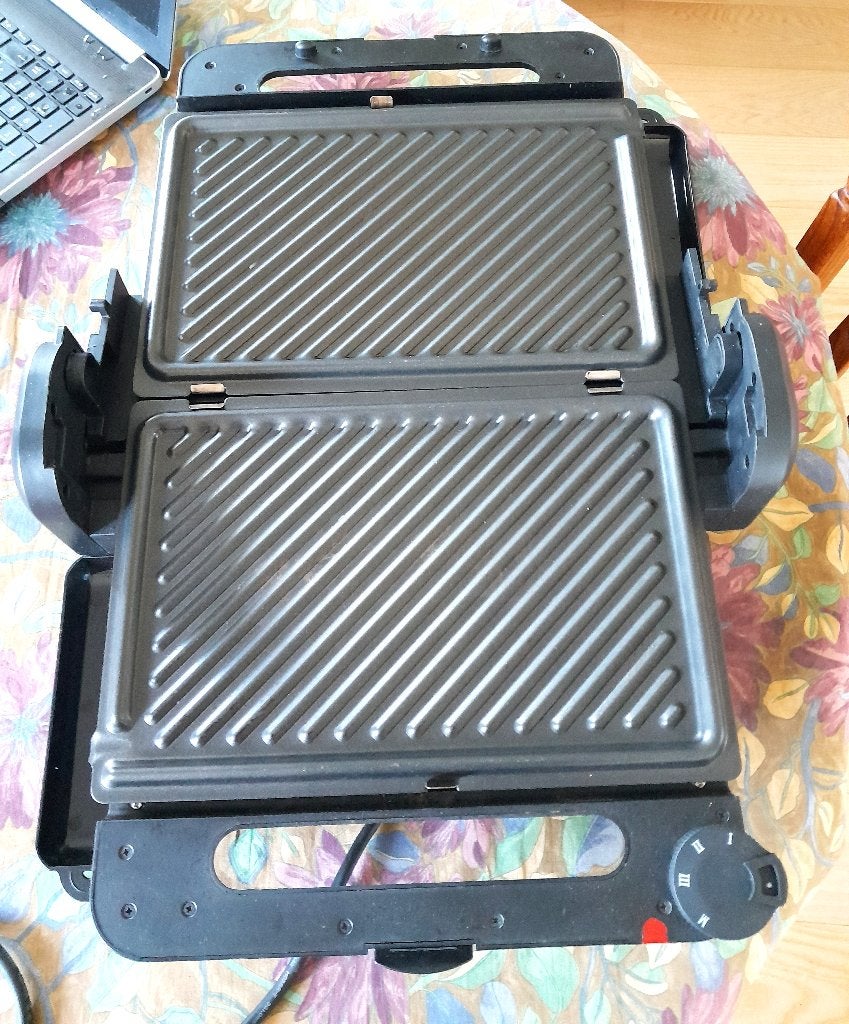 GRILL ELECTRIQUE - CONTACT GRILL " BIFINETT " -, Enlèvement, Plaques amovibles, Comme neuf