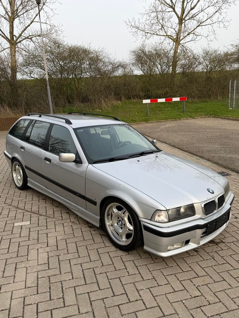 E36 320i M-Package ECU ébréché avec volant lumineux 165 ch, Autos, 122 kW, Argent ou Gris, Achat, Boîte manuelle