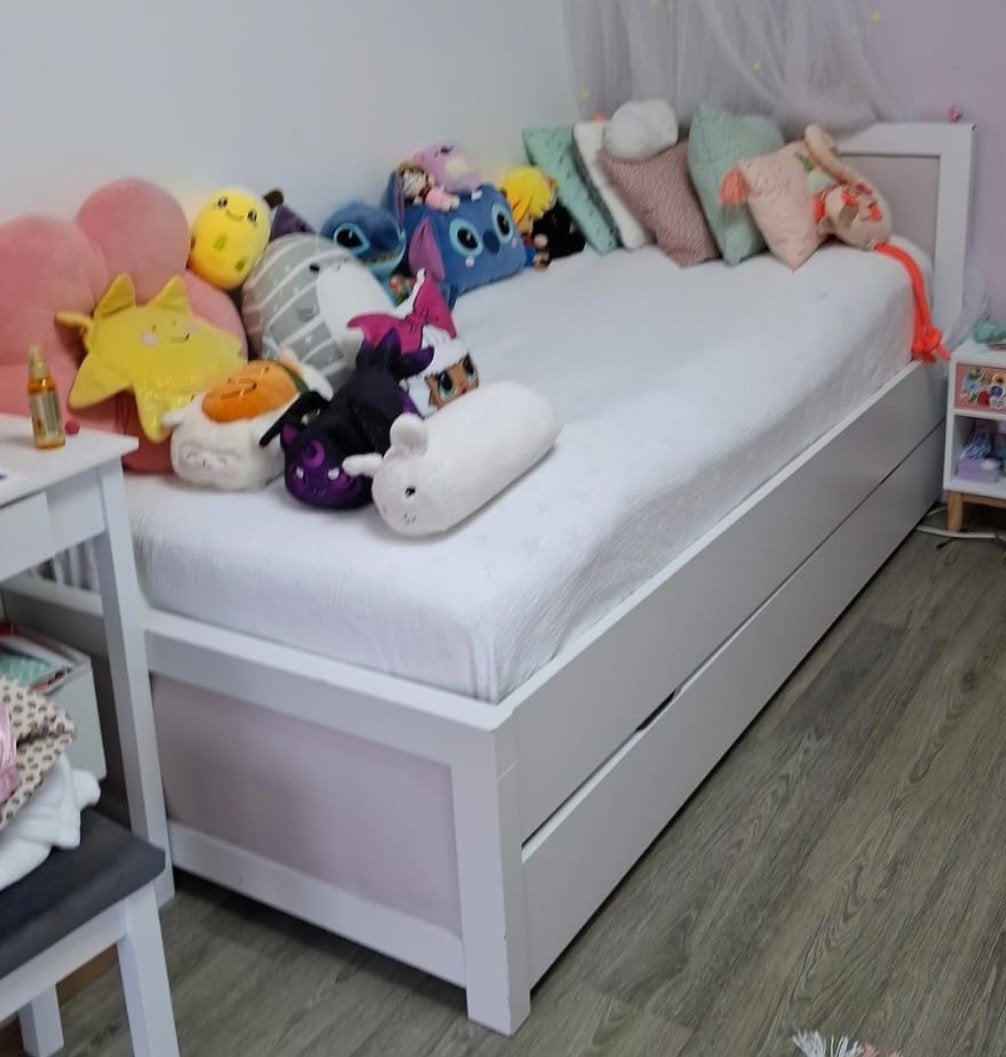 Lit robuste en bois blanc 1 pers avec tiroir pour 2ème pers, Enfants & Bébés, Chambre d'enfant | Lits, Enlèvement, Matelas