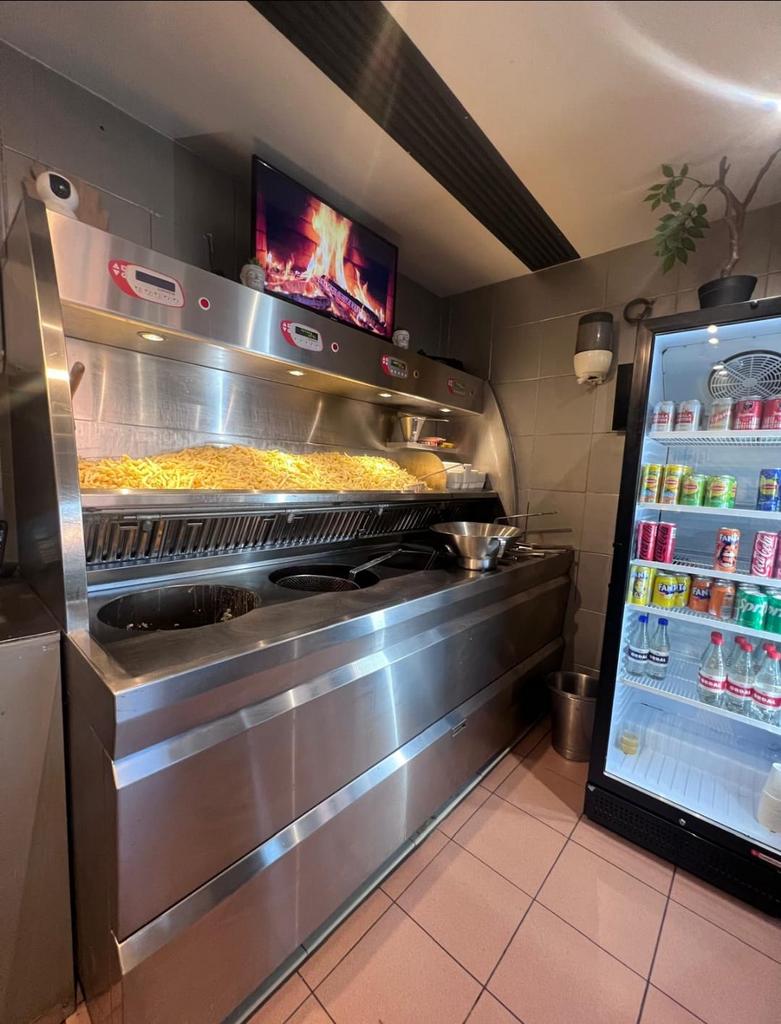 Frites à vendre, à Louvain, négociation possible;), Enlèvement, Neuf, sans emballage, Cuisinière, Friteuse et Grils
