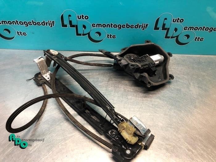 Ruitmechaniek 2Deurs links-voor van een Seat Ibiza (Ibiza 08, Gebruikt, -, -, Ophalen of Verzenden