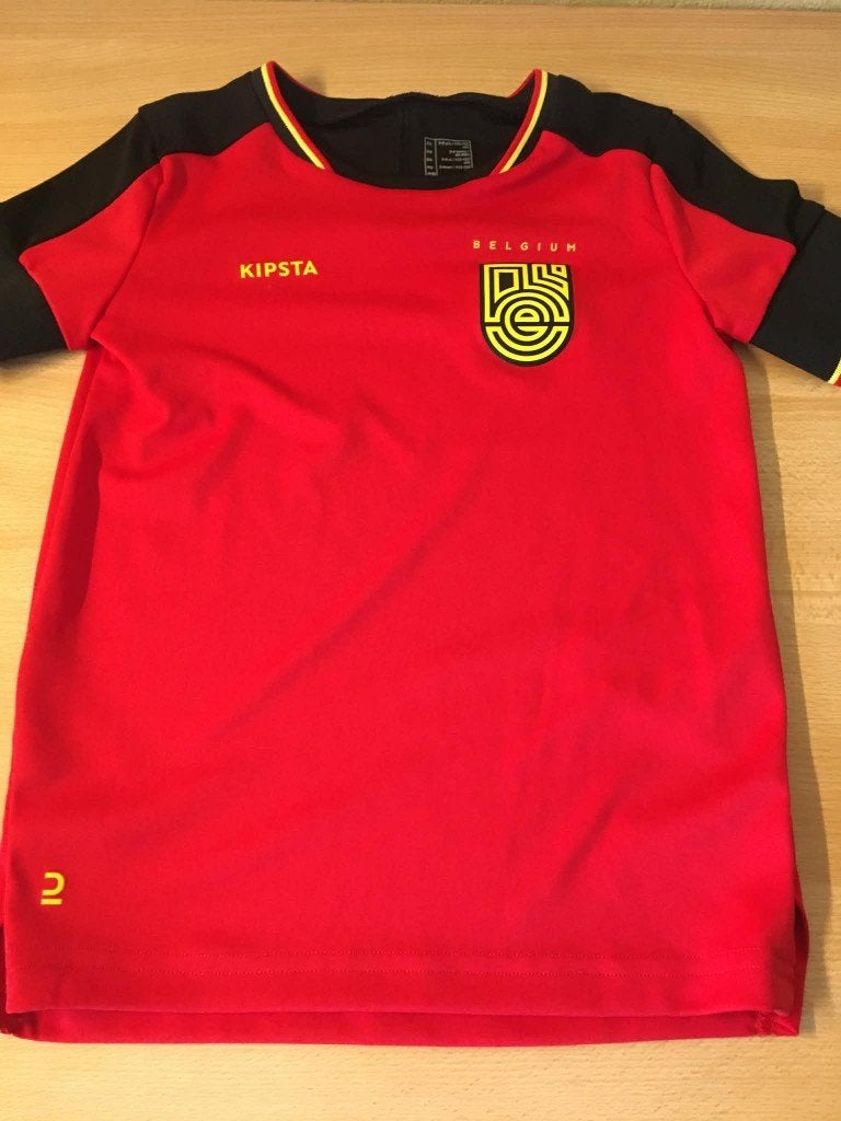 BLOUSES DE SPORT PETITS GARCONS, Kinderen en Baby's, Kinderkleding | Maat 116, Ophalen, Zo goed als nieuw, Sport- of Zwemkleding