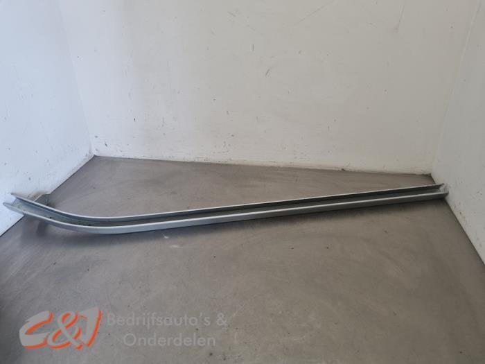 Rail porte coulissante droite d'un Fiat Talento, -, 3 mois de garantie, Utilisé, Fiat