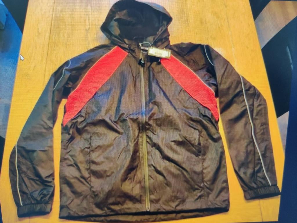 Regenjas voor fietsen/lopen, zwart maat M, Fietsen en Brommers, Ophalen of Verzenden, M