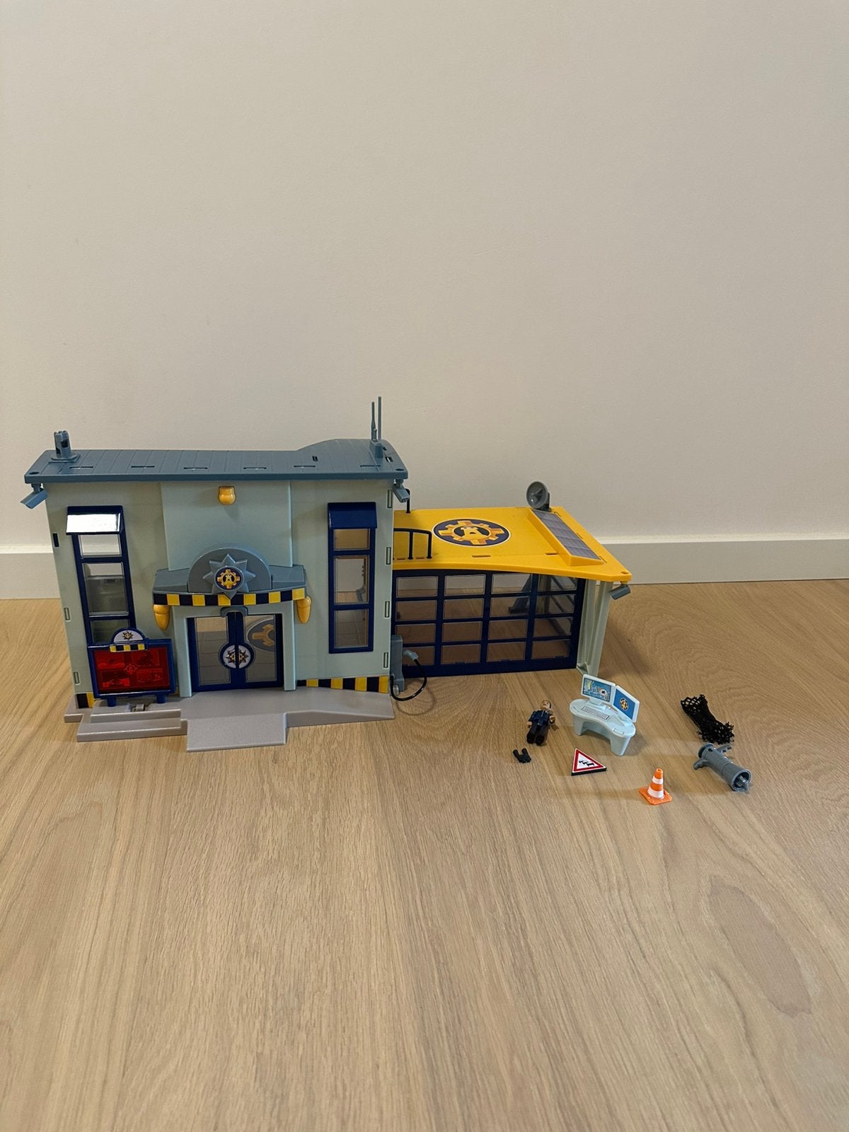 Politiebureau brandweerman Sam, Kinderen en Baby's, Speelgoed | Playmobil, Ophalen, Zo goed als nieuw