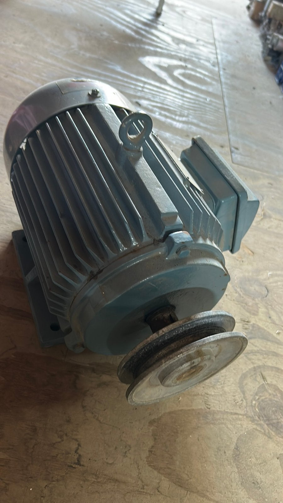 Elektro motor 380v, Doe-het-zelf en Bouw, Ophalen, Gebruikt, Elektromotor