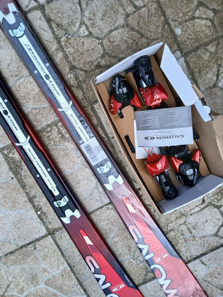 Paire de skis "Salomon" ., Enlèvement, Skis, Salomon