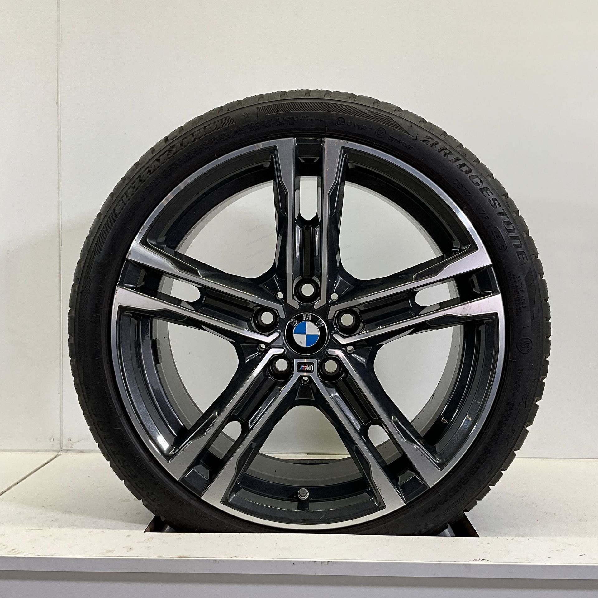 BMW 1 SERIE F40 SET VELGEN + WINTERBANDEN 18 INCH 819M, Auto-onderdelen, 18 inch, Gebruikt, -, -