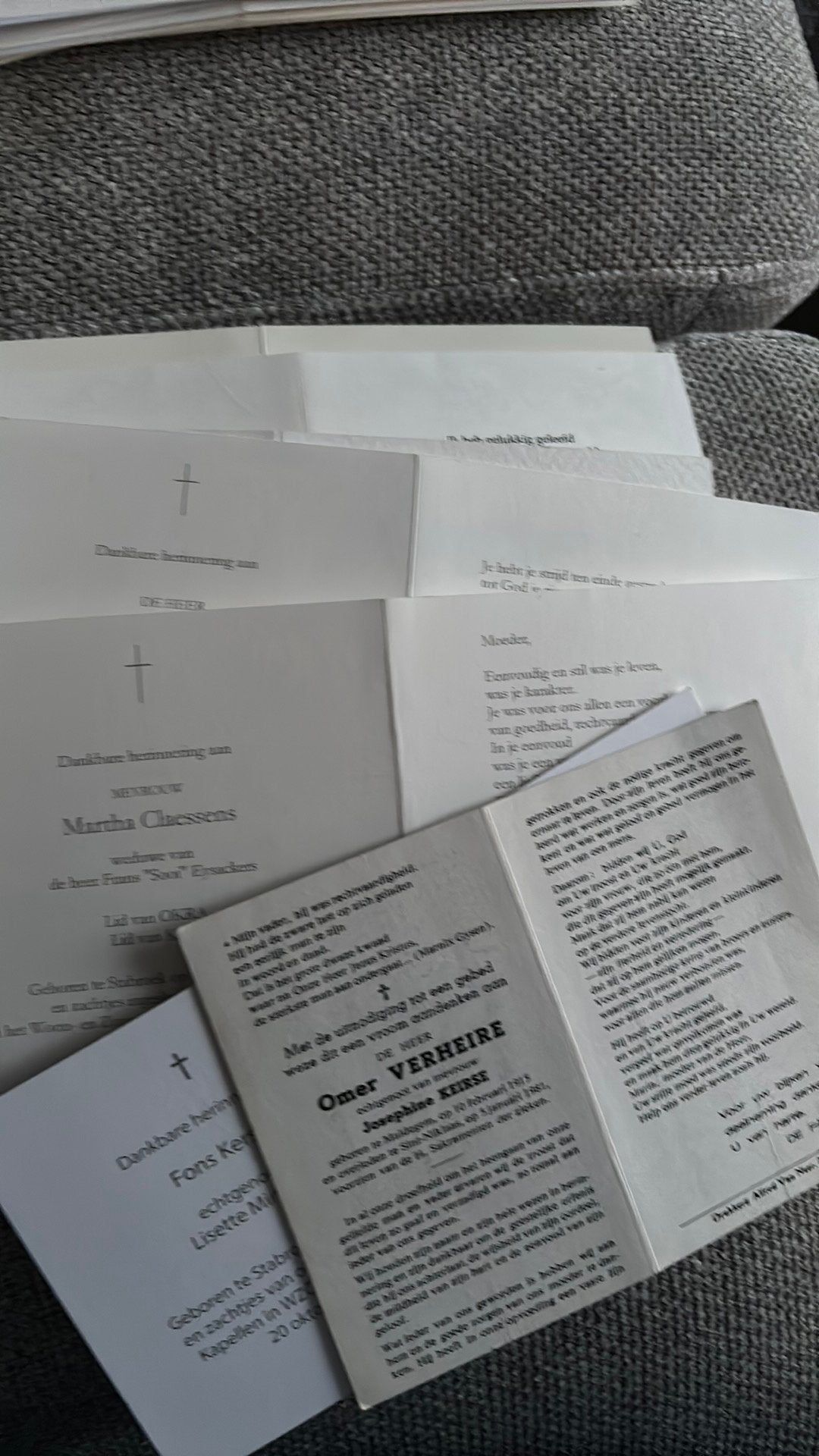 7 cartes de prière nées à Stabroek, Envoi, Image pieuse