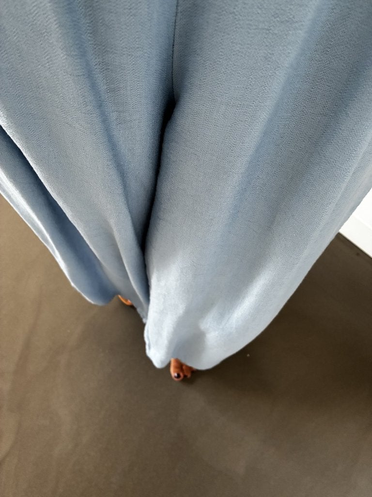 Blauwe geklede broek met lint maar je kan dit ook eruit doen, Kleding | Dames, Ophalen of Verzenden, Zo goed als nieuw, Maat 36 (S)