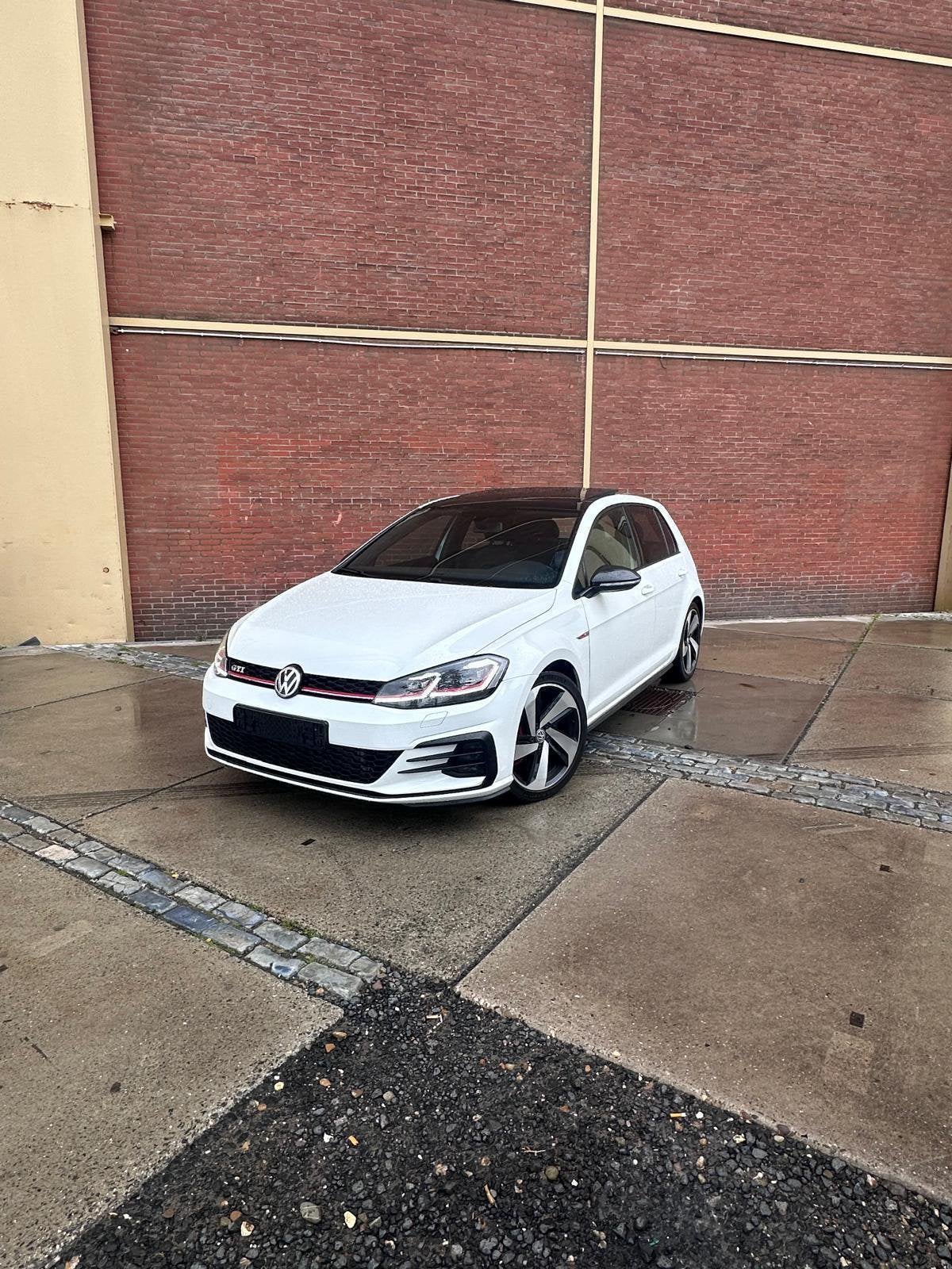 VW golf 7,5 GTI., Auto's, Stof, 4 cilinders, 169 kW, Wit